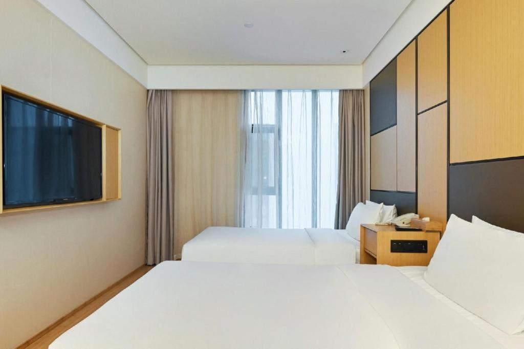 Ji Hotel Shanghai Hongqiao Yan'An XI Road Xangai Exterior foto