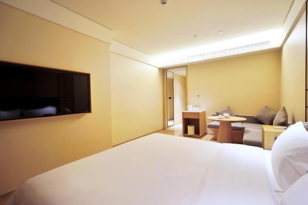 Ji Hotel Shanghai Hongqiao Yan'An XI Road Xangai Exterior foto