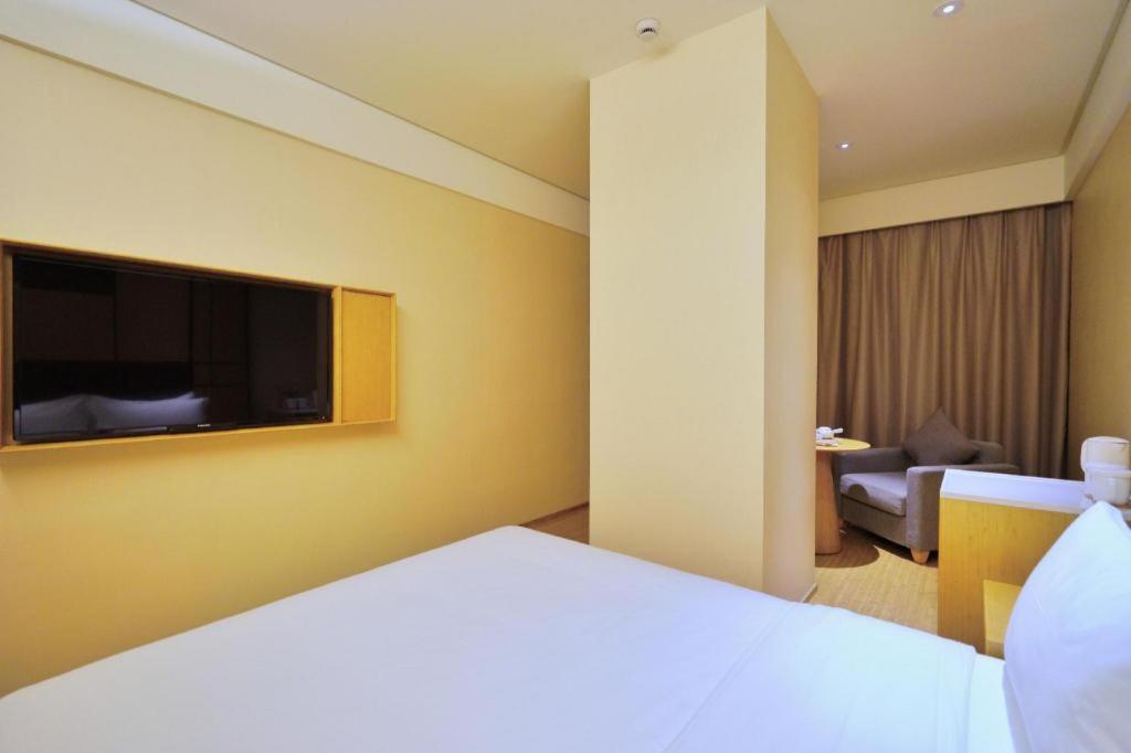 Ji Hotel Shanghai Hongqiao Yan'An XI Road Xangai Exterior foto